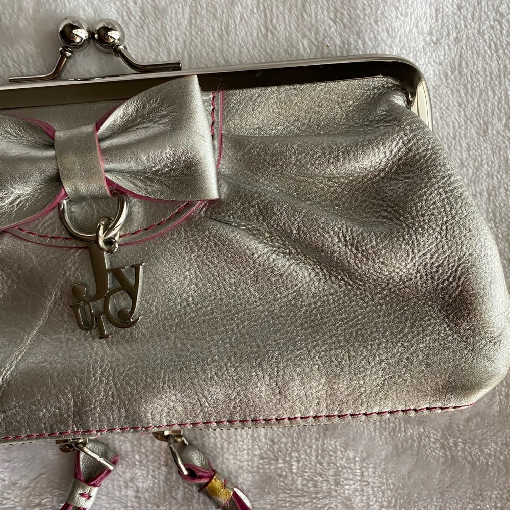 Vintage Y2K Juicy Couture Chic Silver Bow Tie Leather Clutch Wallet EUC - Picture 3 of 14